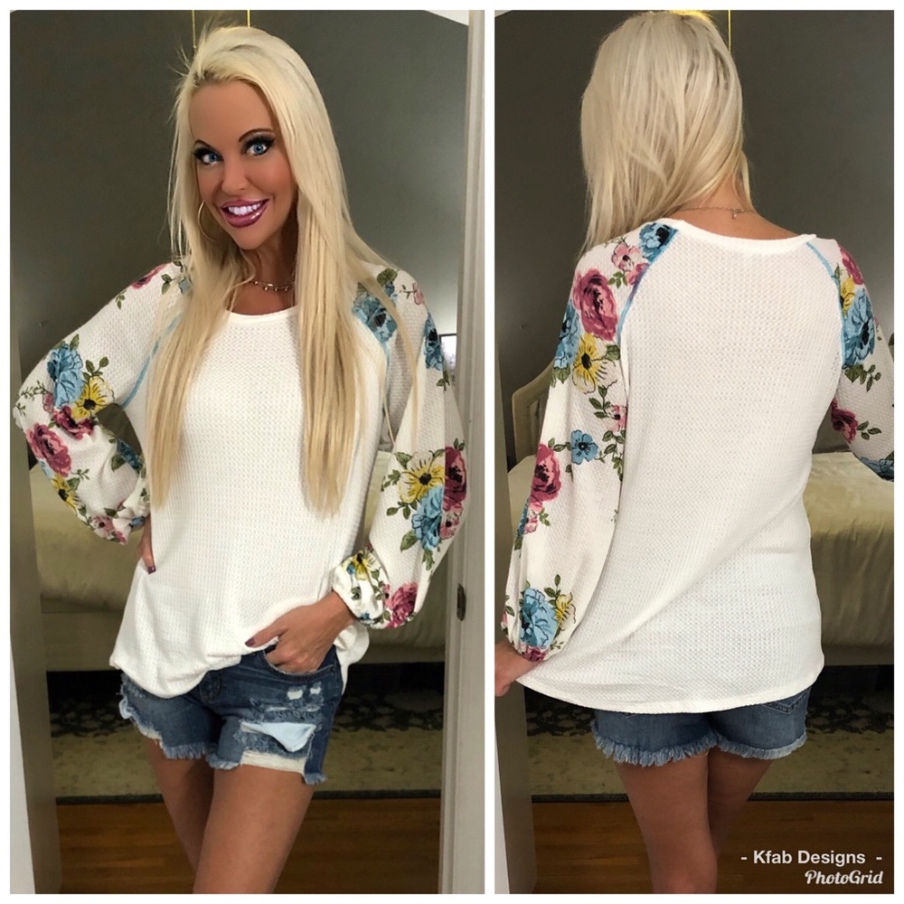 🌺Stunning White Waffle Knit Balloon Sleeve Top! - Picture 2 of 8